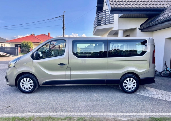 Renault Trafic cena 104998 przebieg: 80000, rok produkcji 2018 z Płock małe 497